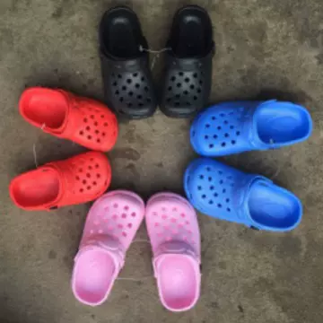 现货批发EVA全家福圆孔男女童花园拖鞋园孔洞洞护士鞋翻边设计