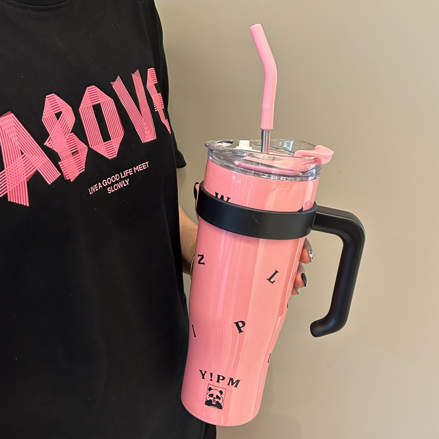 Tiktok mismo alivio tridimensional de acero inoxidable taza de vacío ins nicho ligero de lujo de gran capacidad taza de vacío de paja en stock