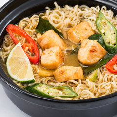 Thailand imported nourishing Tom Yum soup noodle instant food spicy shrimp flavor instant noodles Thai-style green curry seafood clear soup instant noodles