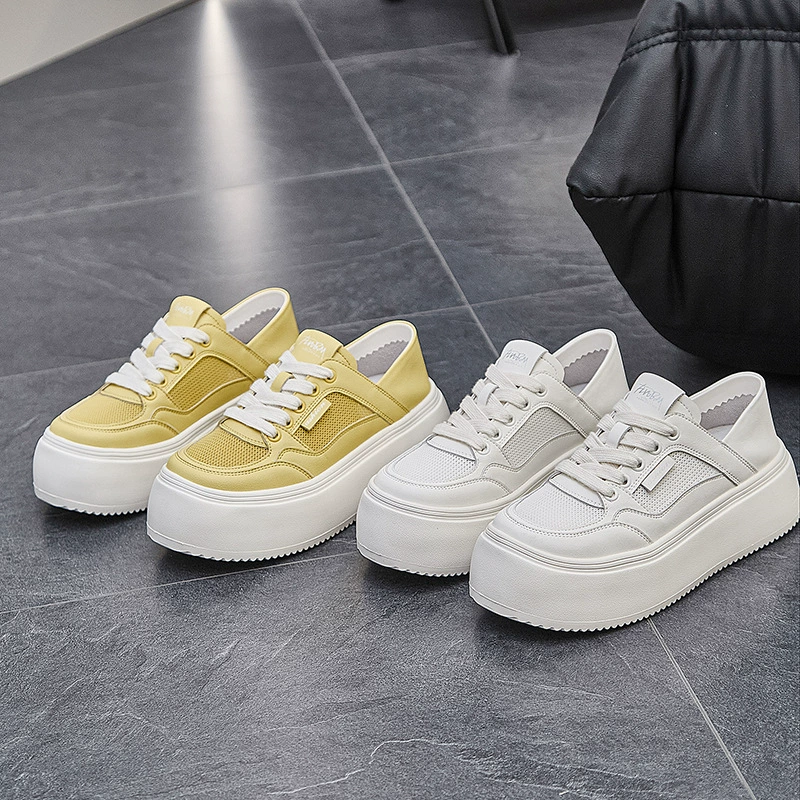 Кожаная толстая подошва 2025 новая дышащая маленькая белая обувь летняя тонкая легкая мягкая подошва повседневная мода универсальная доска обувь для женщин