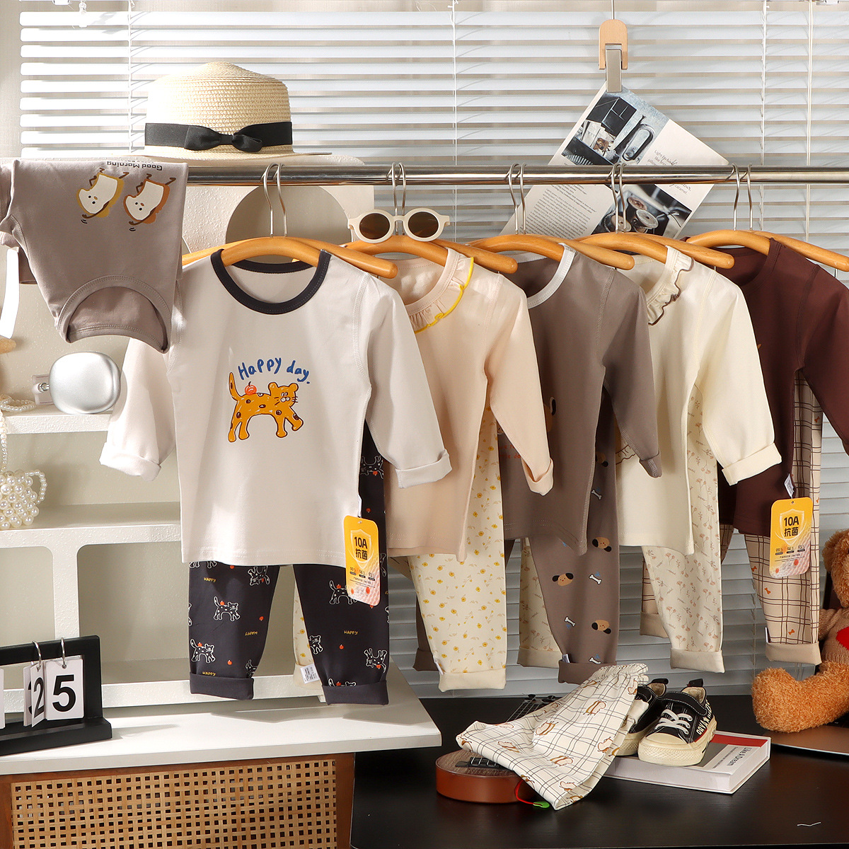 Ropa interior de algodón de primavera y otoño pijamas de cuello redondo para niños, ropa a domicilio de manga larga de dibujos animados para niños, ropa de otoño para hombres, traje de pantalones largos