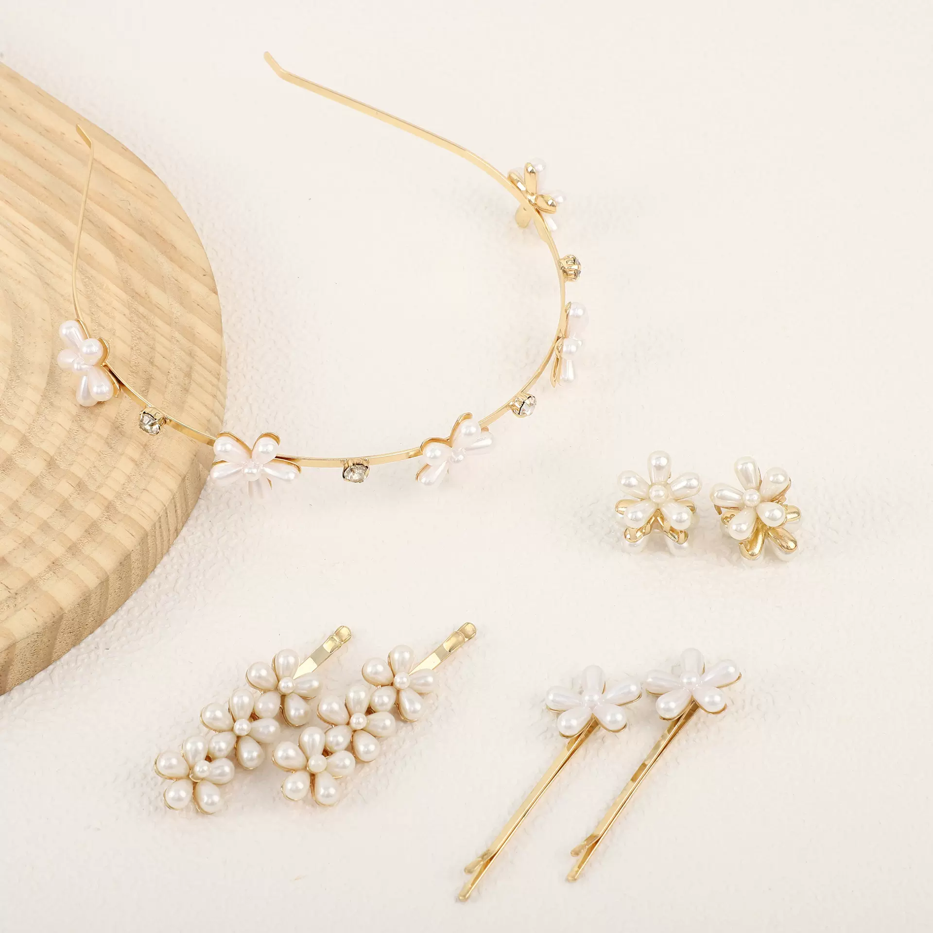 爆款气质法式发箍水钻珍珠头箍婚礼新娘可爱清新花朵发饰发夹配饰