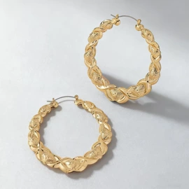 耳环;耳钉;手镯