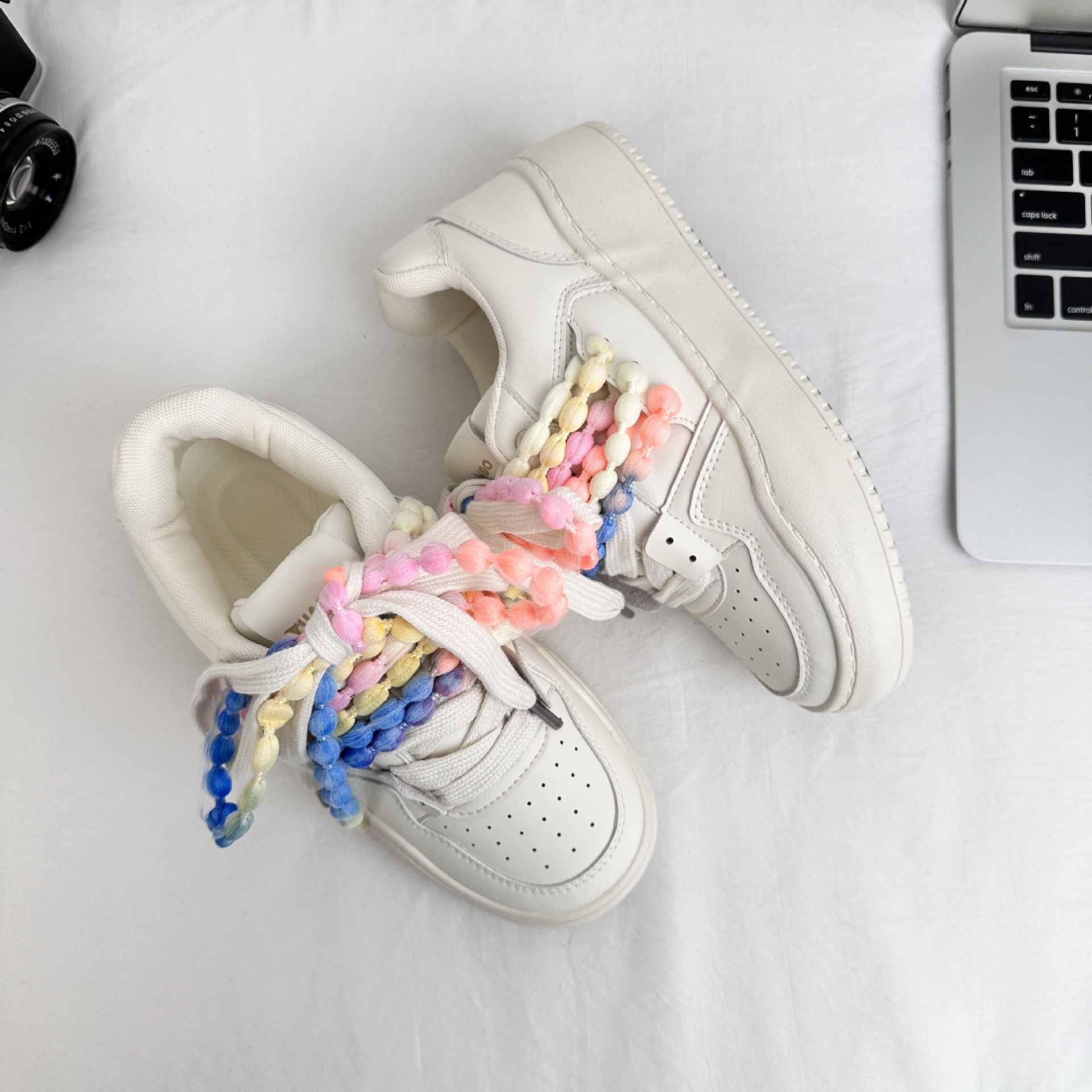 Yuanbo 2025 primavera nuevas zapatillas de deporte moda de las mujeres zapatos blancos bajos deportes y ocio zapatos de lona coreanos