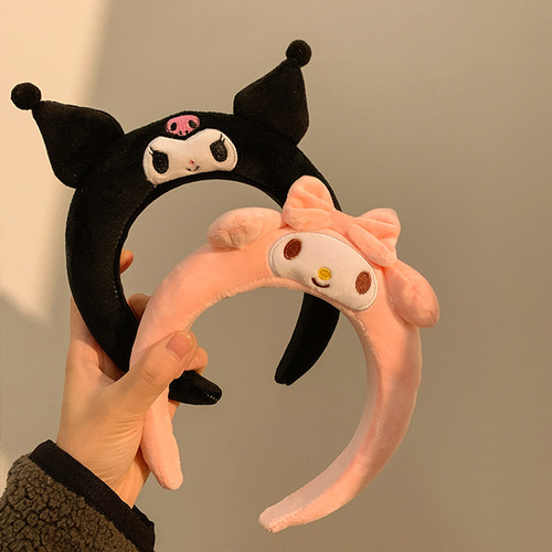 Cute cartoon headband featuring Cinnamoroll, Kuromi, and Melody—soft, fluffy, and perfect for winter, ideal as a sweet, feminine hair clip for washing your face!