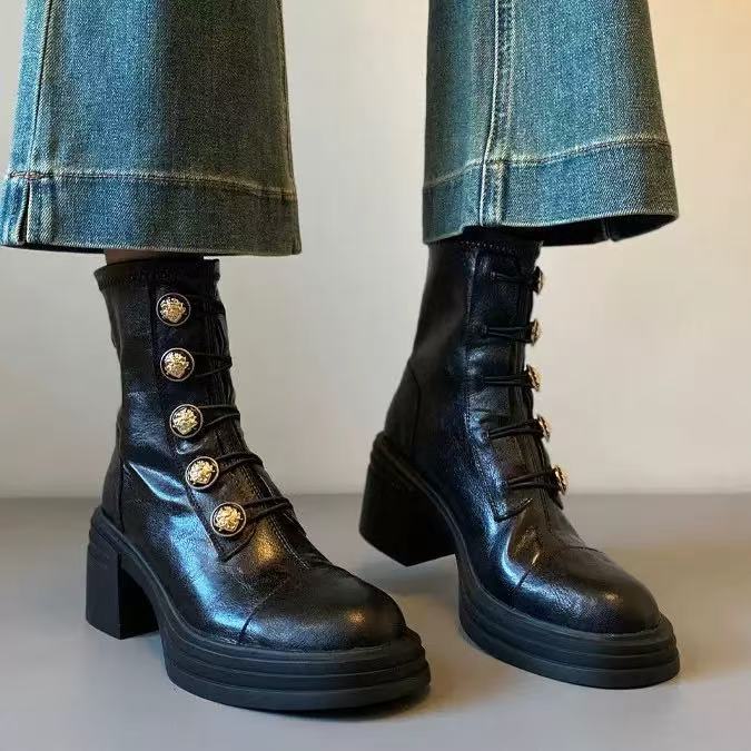 Cowhide Version ~ Badge Small Gold Buckle Boots for Women British 2025 Autumn and Winter New Thick Heel Slim Boots High Heel Short Boots