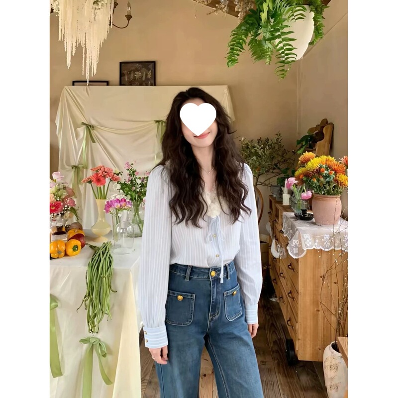 French-style lace long-sleeve new women's shirt 2026 spring, patchwork design, loose-fitting, striped, lightweight top French-style lace long-sleeve new women's shirt 2026 spring, patchwork design, loose-fitting, striped, lightweight top