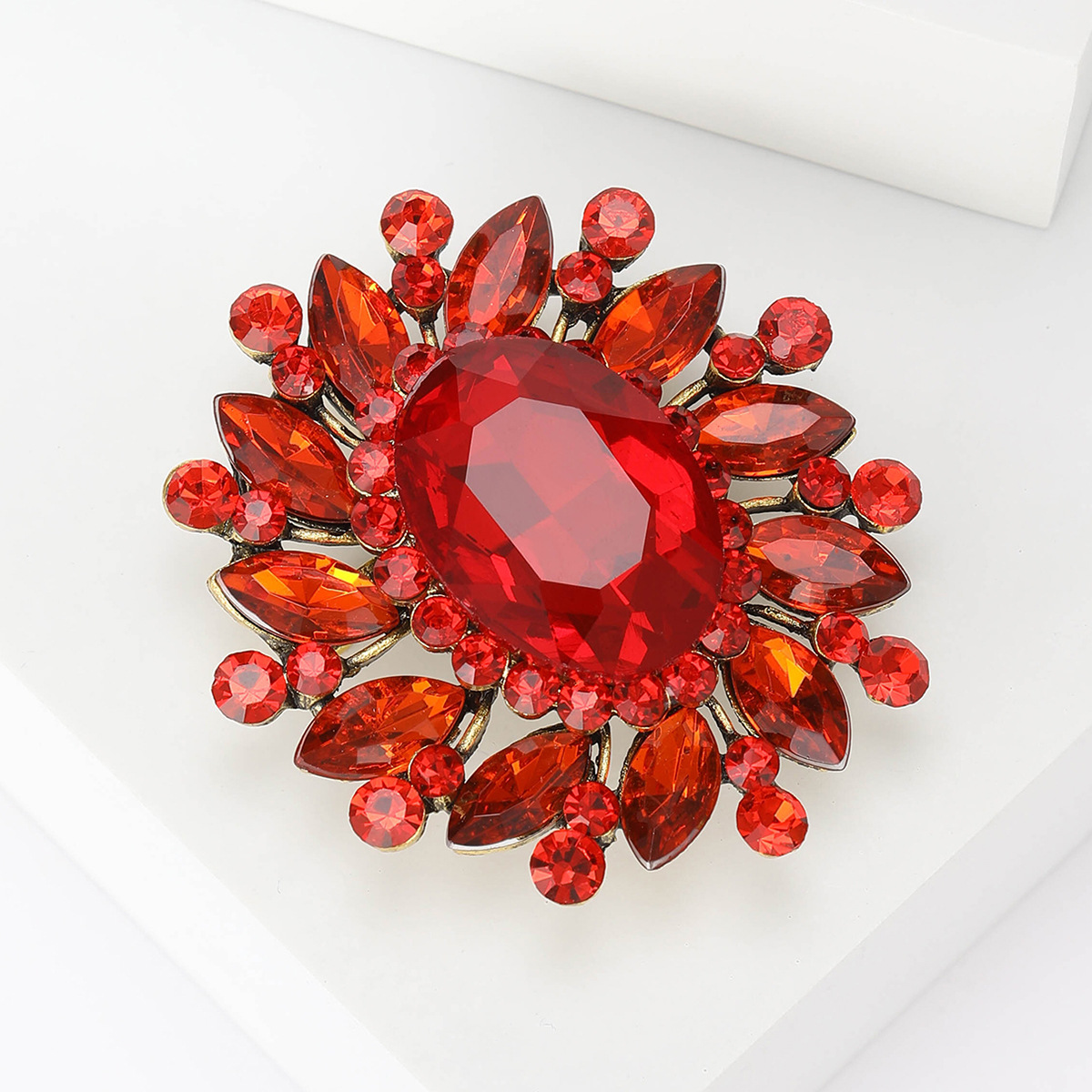 30g Weight Glass Inlay Material Brooches Classification Holiday Occasion Alloy Material Flower Pattern Women's Gender Inlay Design Simple Style Style Simple Style Pin Flower Alloy Inlay Glass Women's Brooches 21