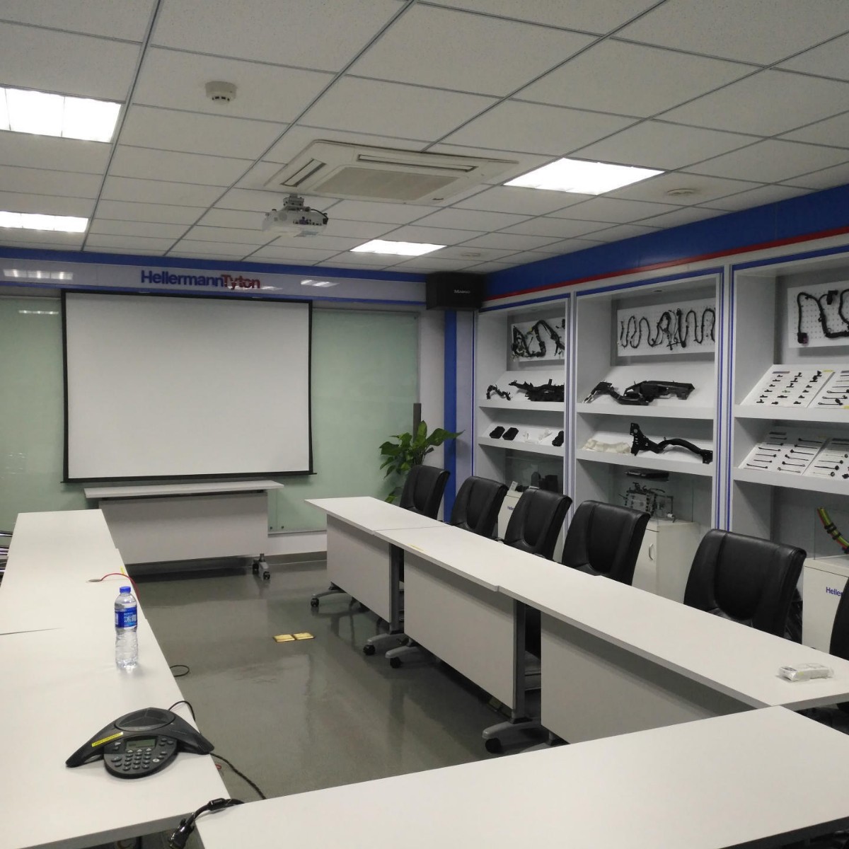 HELLERMANNTYTON������̫ͨT18R-HSB��ɫ��������2.5*100mm