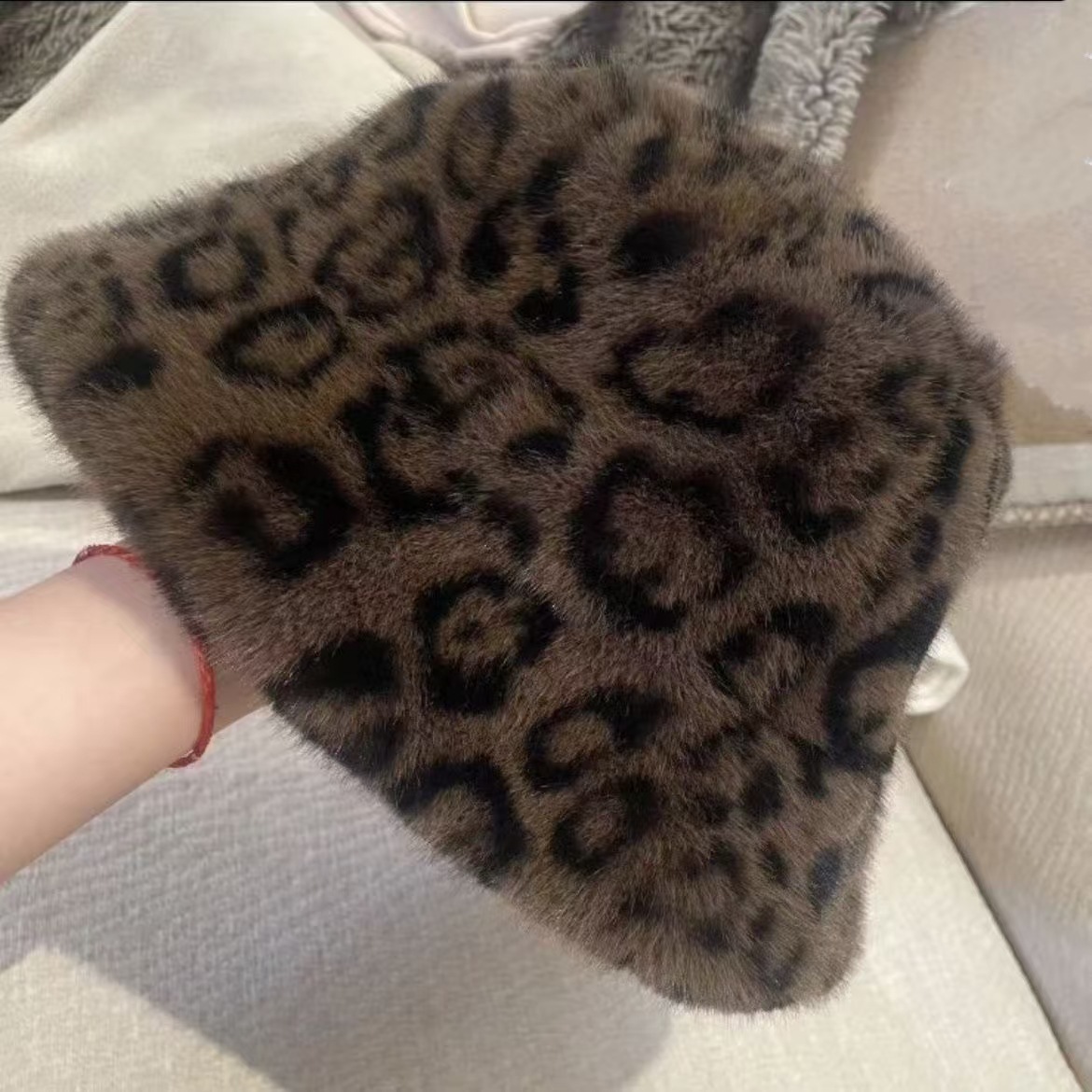 Sombrero de leopardo de Mongolia de peluche osos orejas sombrero de mujer otoño invierno imitación de piel sombrero de pescador bufandas variantes bufandas image 8