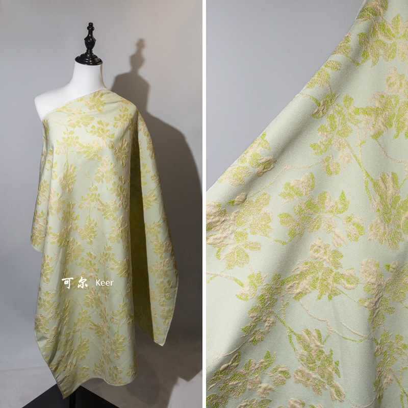 【新品首发】春夏高级浅绿连衣裙花卉设计师复古梭织涤纶提花面料