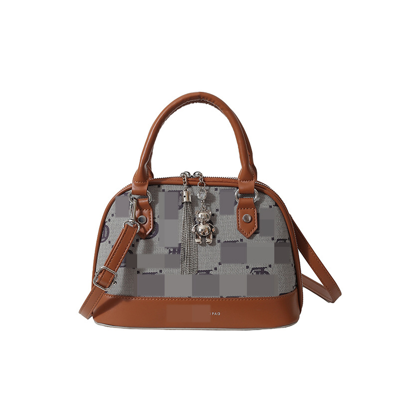 Bolsos transfronterizos nuevos bolsos de hombro para mujer Bolsos de mujer portátil de alta gama Bolsos diagonales retro casuales al por mayor