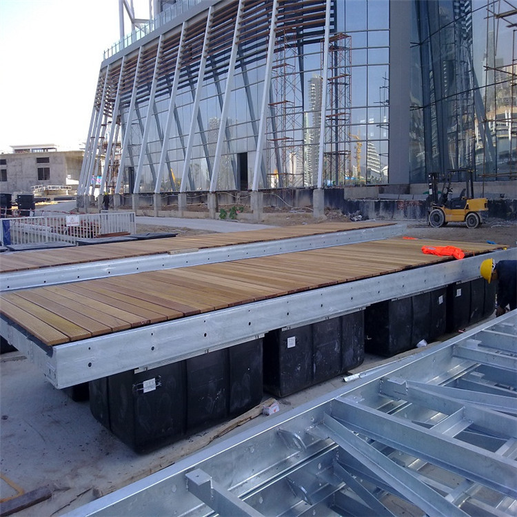 供应钓鱼码头游艇泊位浮箱 自由组合浮箱 滚塑浮箱