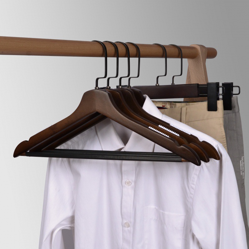 木製ハンガー家庭用実木成人服支えホテル服装店服支え子無痕滑り止め彫刻ロゴ服掛け