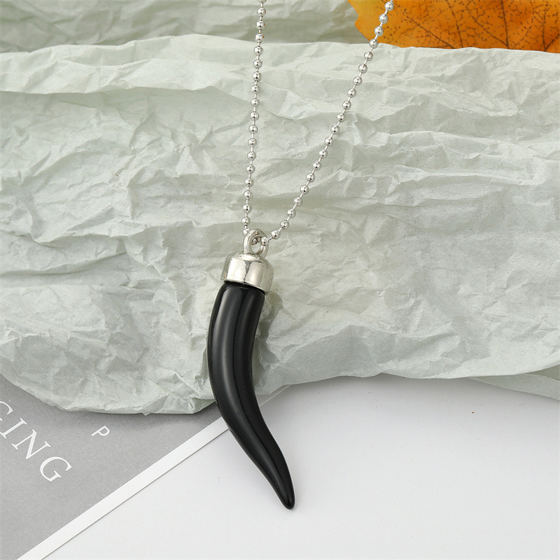 European exaggerated colorful resin pepper imitation natural stone sweater chain