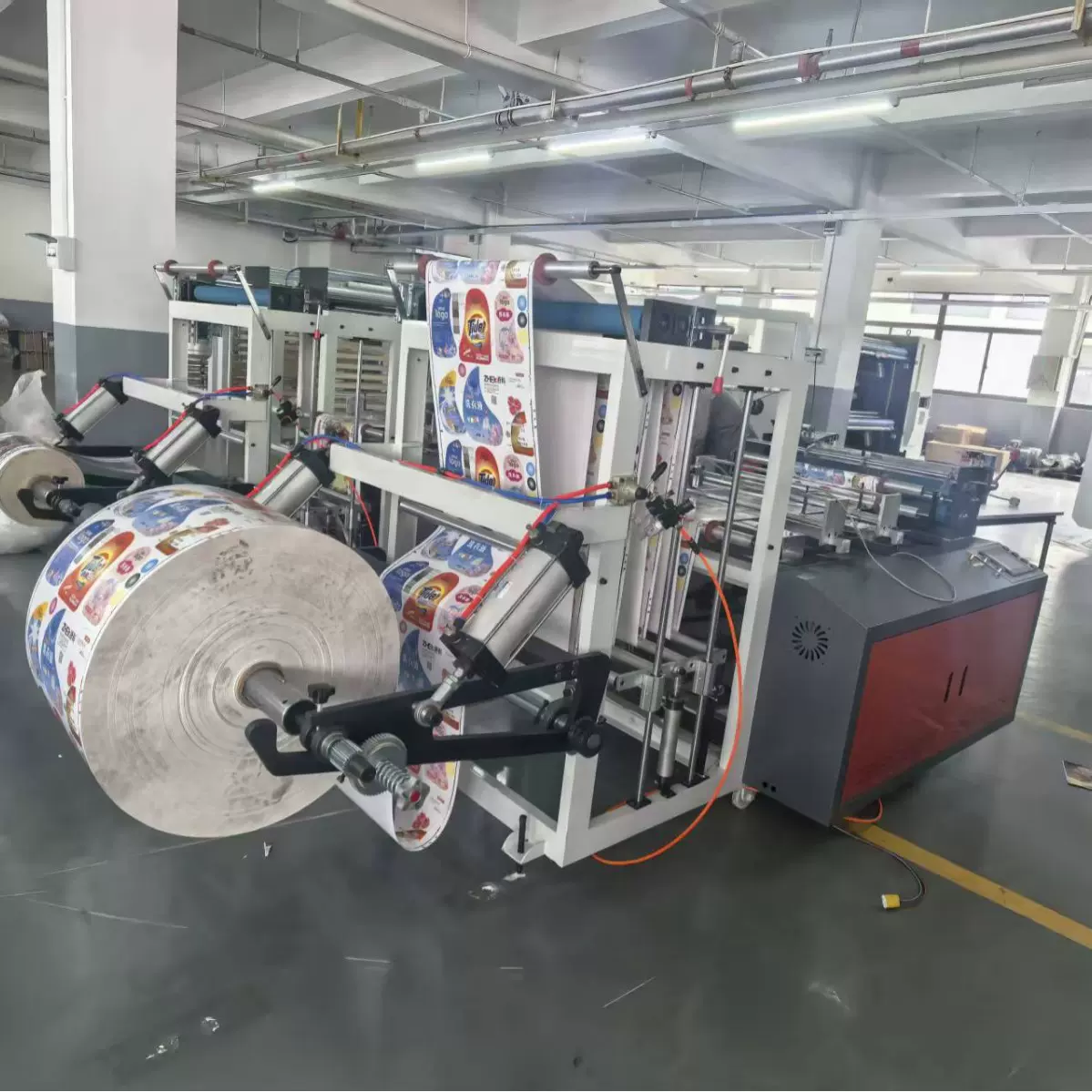 切纸机，横切机，冷切机制袋机厂家，速度快，工艺先进，操作简单