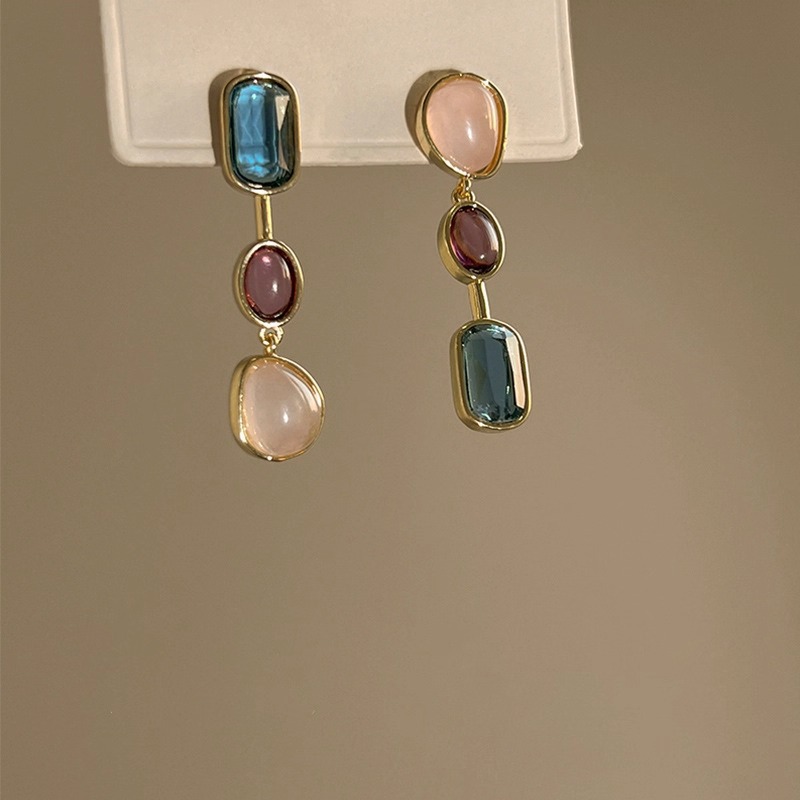 Asymmetric Colorful Stone Earrings with Silver Needles, Vintage Contrasting Color Studs, Niche Design, High-End Ear Clips, Autumn and Winter Earrings