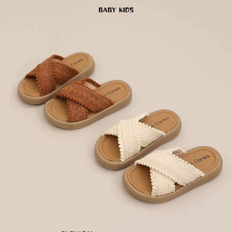 Тапочки с открытым носком для девочек, новинка лета 2024, детская обувь, повседневные сандалии для маленьких девочек, пляжная обувь в британском стиле, нескользящая