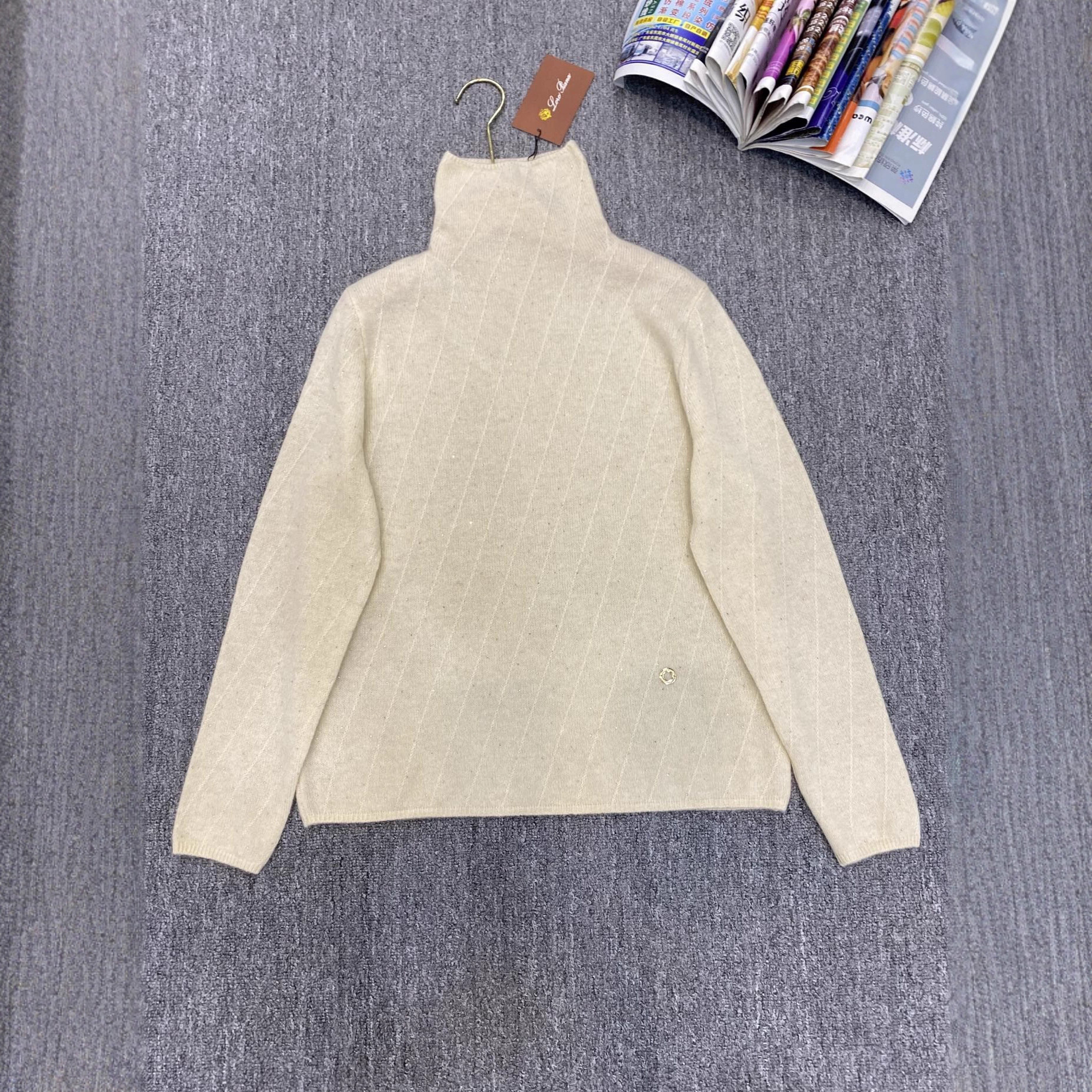 LP100纯山羊绒~提花重工烫钻超细腻亲肤堆堆领通勤百搭打底针织衫