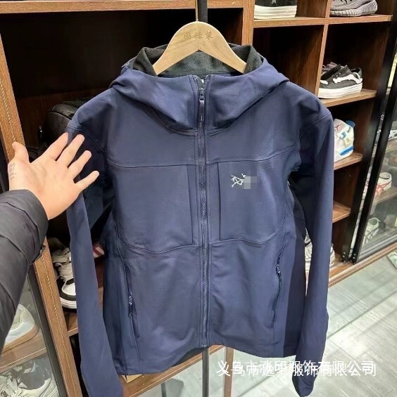 Thin Velvet Spring and Autumn Bird Home Jacket Embroidered Soft Shell New Jacket Windproof and Waterproof Outdoor Men and Women Casual Outer Wholesale