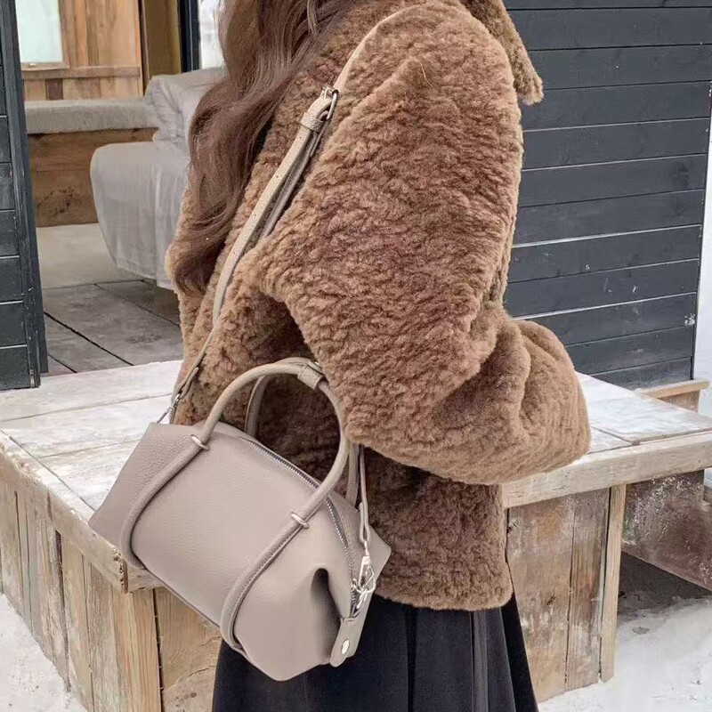 Korean Designer Handbag Soft Leather Ins-Style Shoulder Crossbody Bag Retro Baguette Underarm Bag Bowling Bag for Women