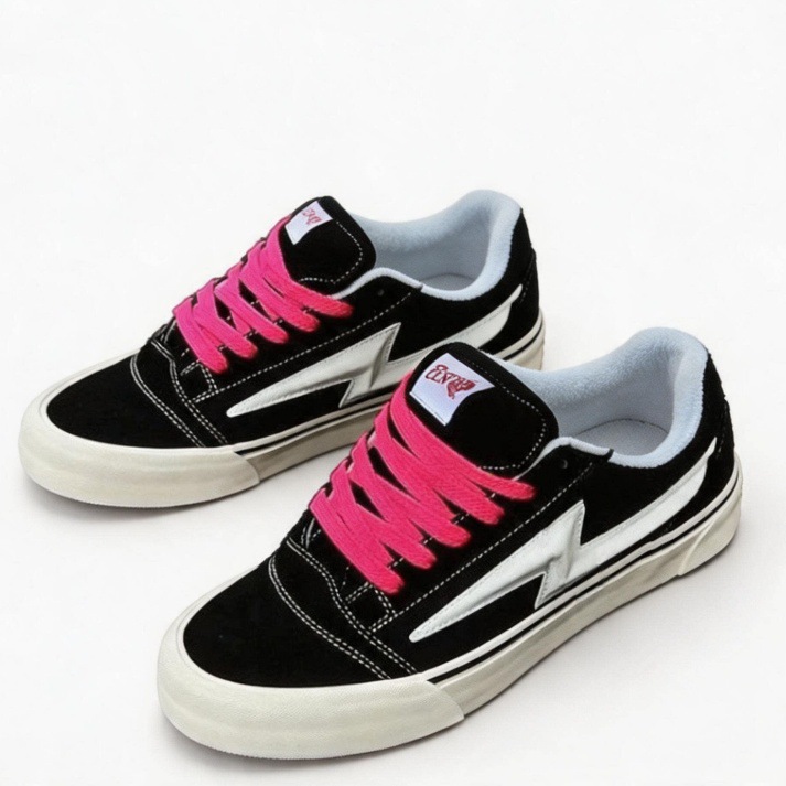 Zapatos blancos de primavera nuevos zapatos de mujer transpirables no sofocan los pies aumentan la altura antideslizante y resistente al desgaste zapatos de moda de mujer