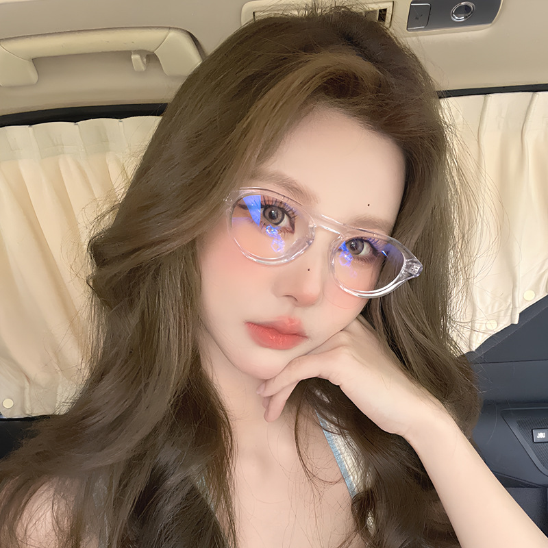 El mismo estilo de Xiaohongshu, gafas anti-luz azul sin maquillaje, miopía femenina, marco negro, cara pequeña, gafas planas de celebridades de Internet delgadas al por mayor
