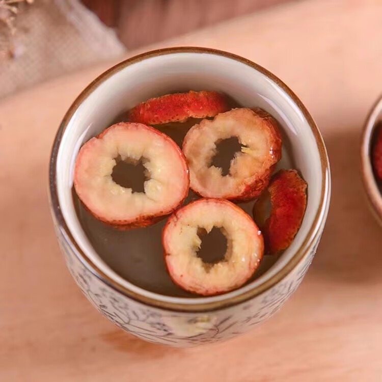 Dried Hawthorn Slices Seedless Shan Zha 500g Chinese Herbal Tea for Brewing and Daily Wellness in use