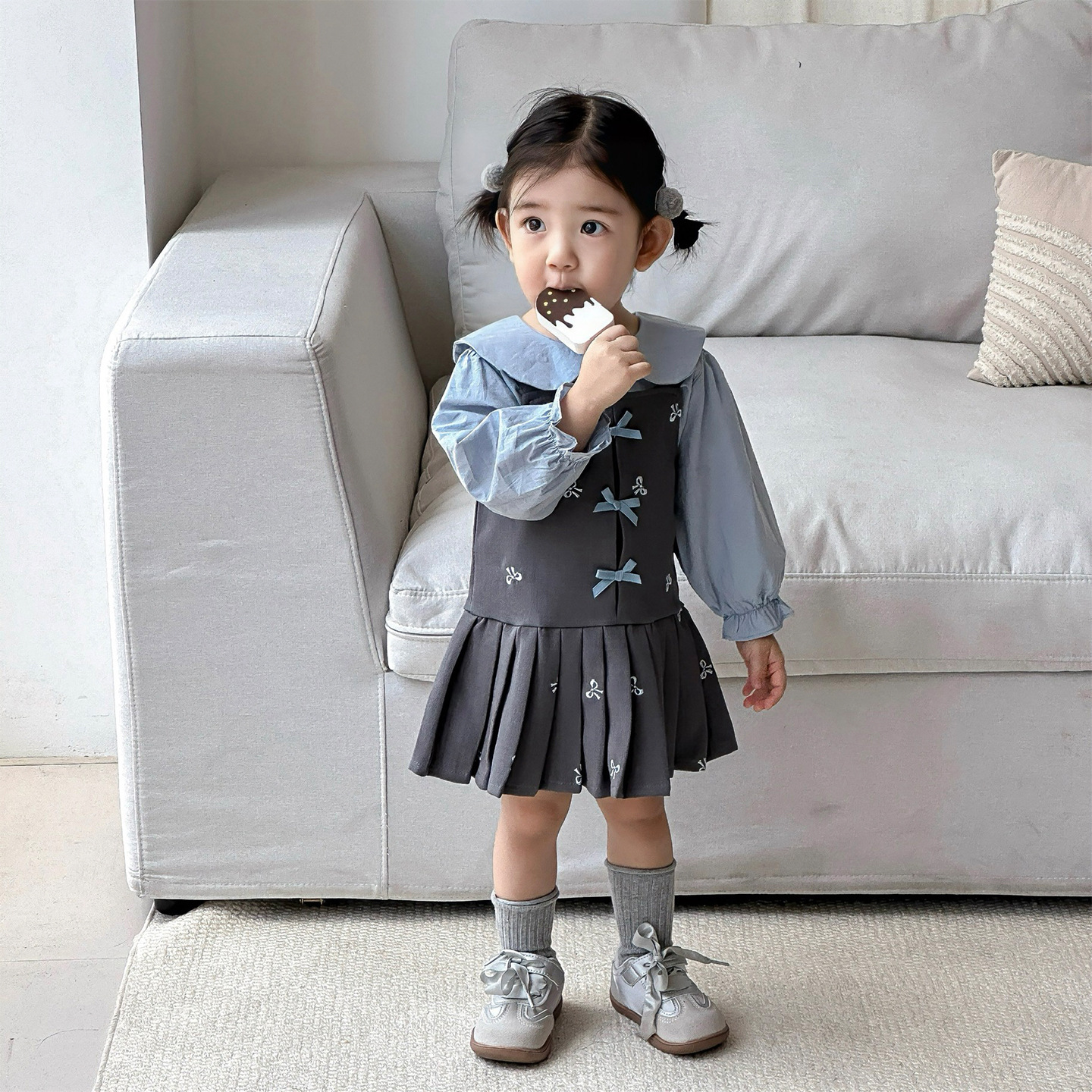 Infant and Toddler 2025 New Autum Embroidered Suspender Skirt Suit Baby Girl Shirt Bow Dress Two-Piece Set