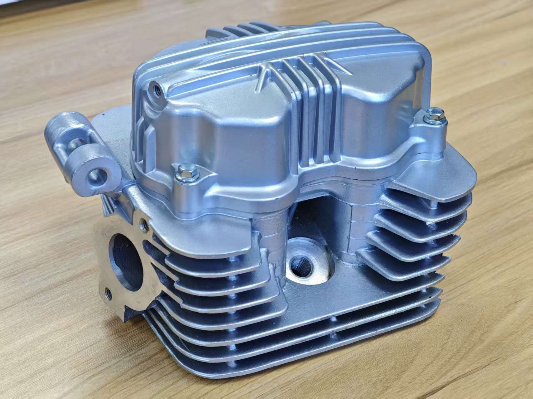 Motorcycle Accessories Cylinder Head Assembly Cg200 Single Cylinder Head Multi-Color Shot Blasting Cylinder Head Painted Cylinder Head