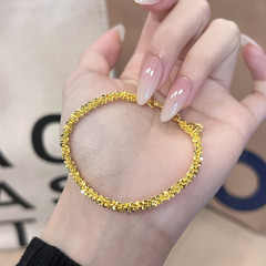 赤い本の同じタイプの爆発的な氷のうろこのブレスレットは精巧で軽くて豪華なキラキラしています。