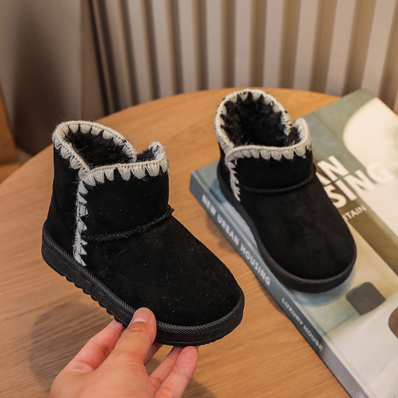 2024 Korean version new girls' thick snow boots, with plush cotton children's baby shoes, short boots trend_voghion.com