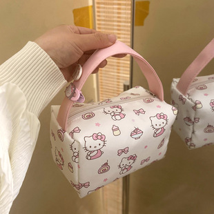 Hello Kitty�ɐ����ữ�y��Ů��������y�ռ{���W��ϴ������ͨ��