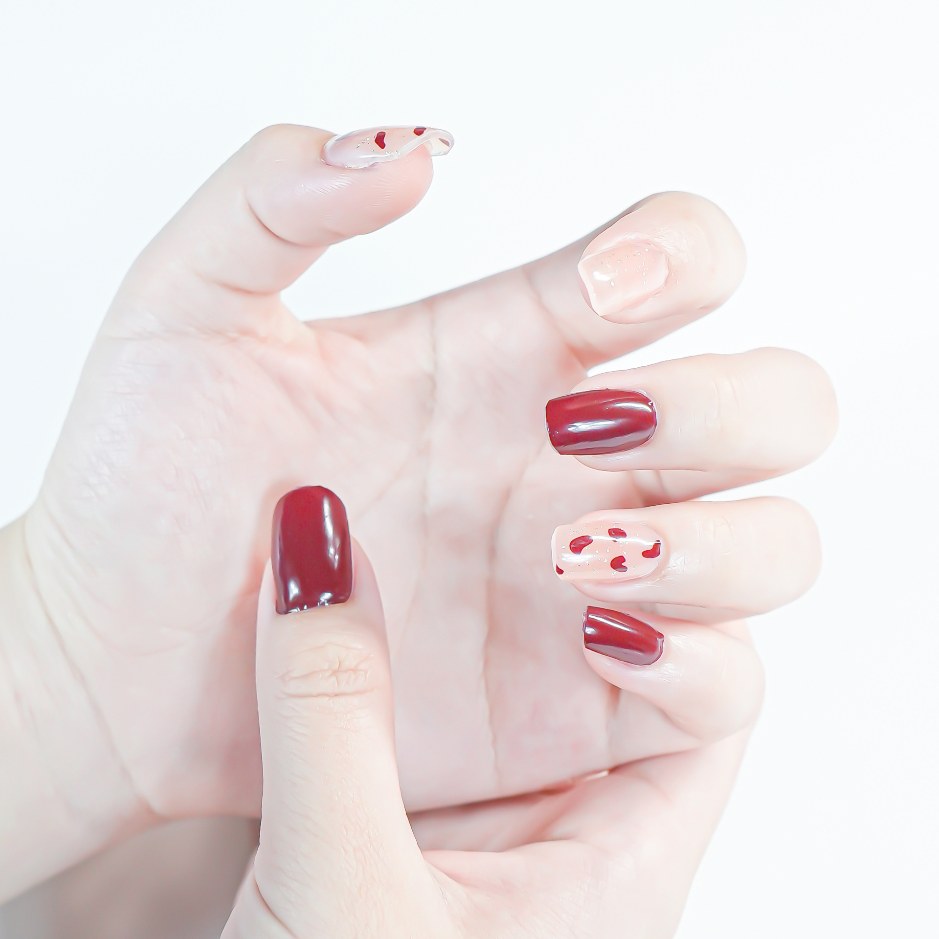 Red fake nails for manicure for nails