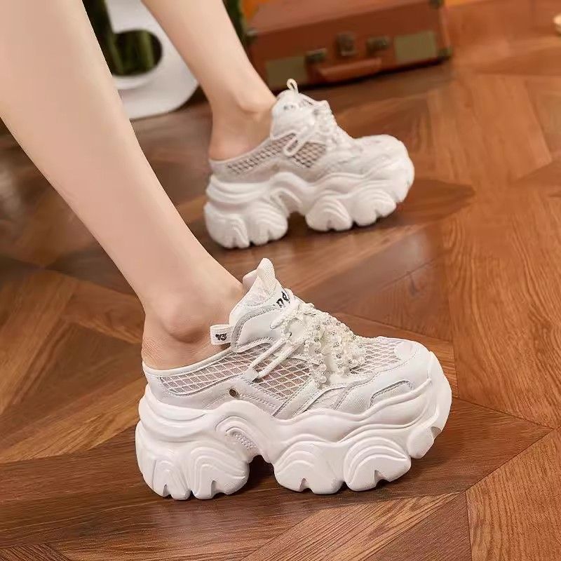 Papá zapatos mujer 2025 verano nuevo estilo sandalias transpirables huecas todo fósforo suela gruesa aumento interior zapatos de mujer Baotou medias pantuflas