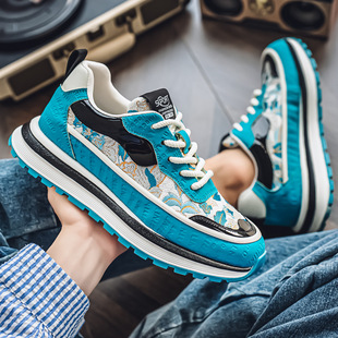 ���ƴ�ӳ���Ь�����y�e�£�ÿɫ�����m������L�񴩴�����չ����