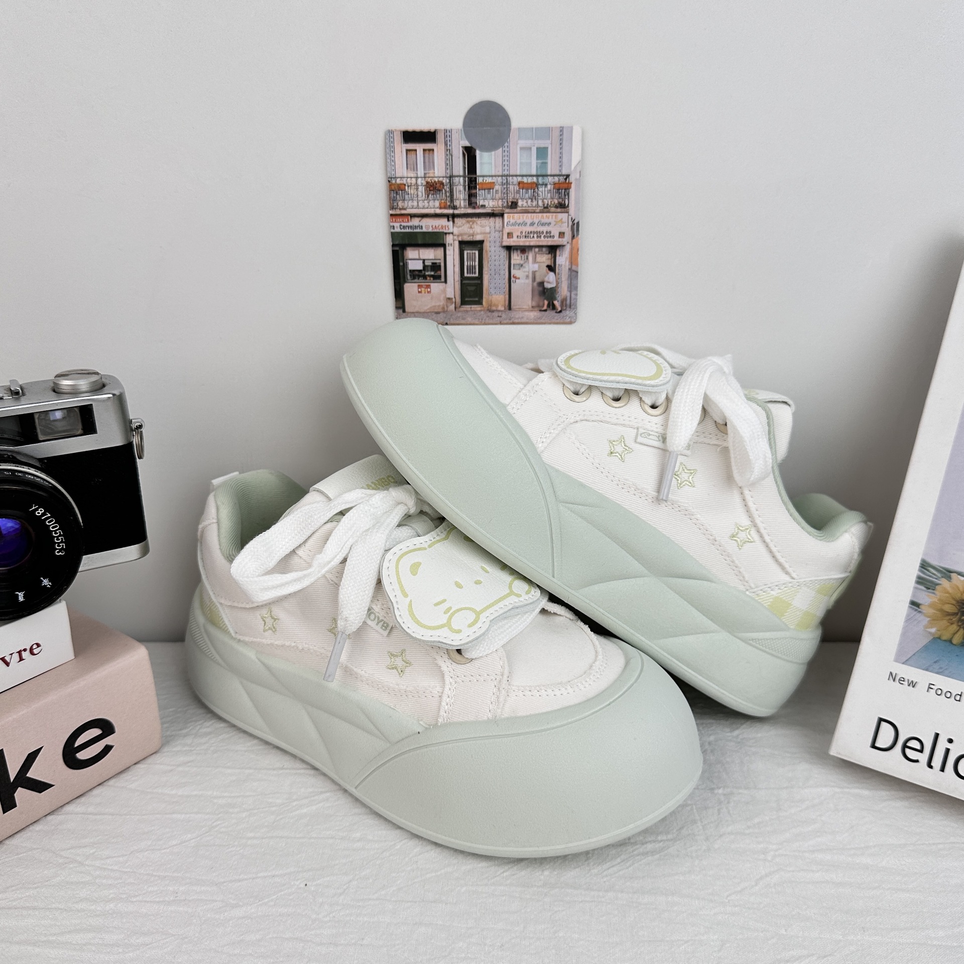 Yuanbo coreano zapatos de skate casuales para mujeres 2025 nuevo verano lindo zapatos blancos con faldas zapatos de pan