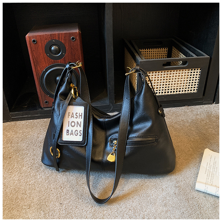 Bolsas retro de gran capacidad para mujeres 2026 nuevo estilo coreano de ocio de hombro con bolsas de brazalete inclinadas para viajar bolsas de mano simples
