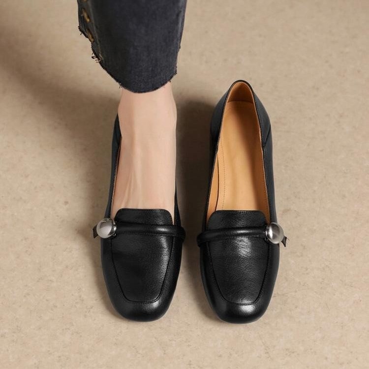 2026 New Vintage Slip-On Loafers with Chunky Low Heels, Round-Toe Women's Shoes with Belt Buckle for Commuting