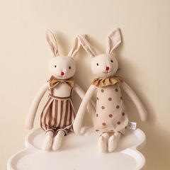 北欧のかわいいウサギの子供の長い足の布芸のウサギのぬいぐるみのぬいぐるみの子供は子供の誕生日のプレゼントをなだめます。