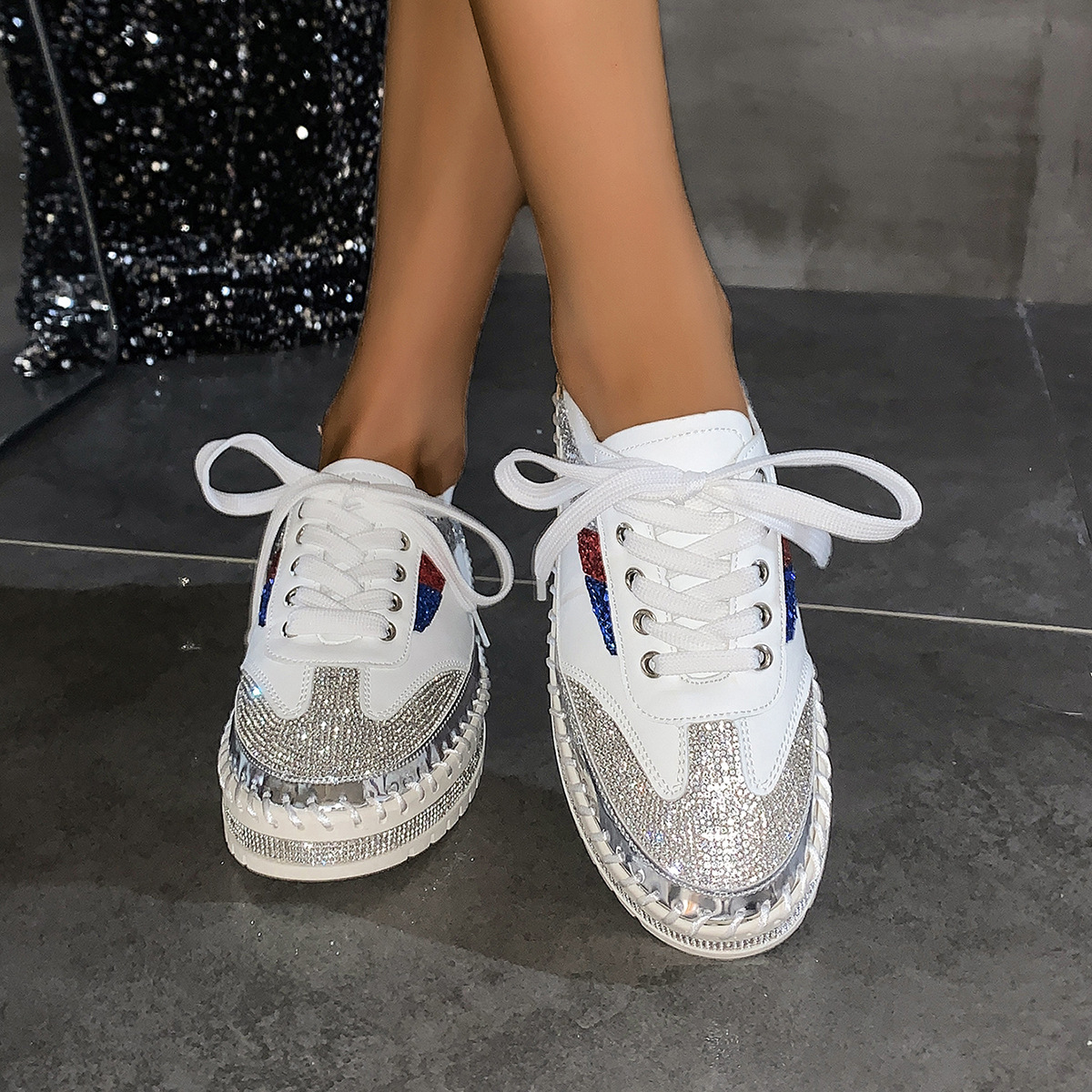 Water Little White Women's Spring and Autumn Single 2024 New Color blocked Versatile with Diamond Thick Bottom Casual_voghion.com