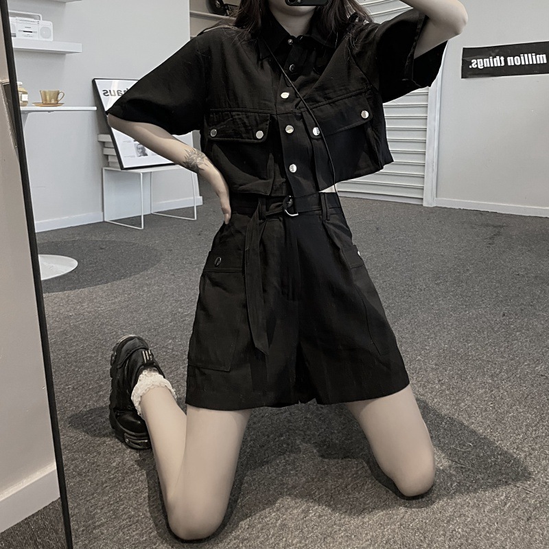 리얼 샷 디아블로 툴링 세트 여자 2021 년 여름 블랙 슬림 셔츠 높은 허리 넓은 다리 반바지 투피스 세트