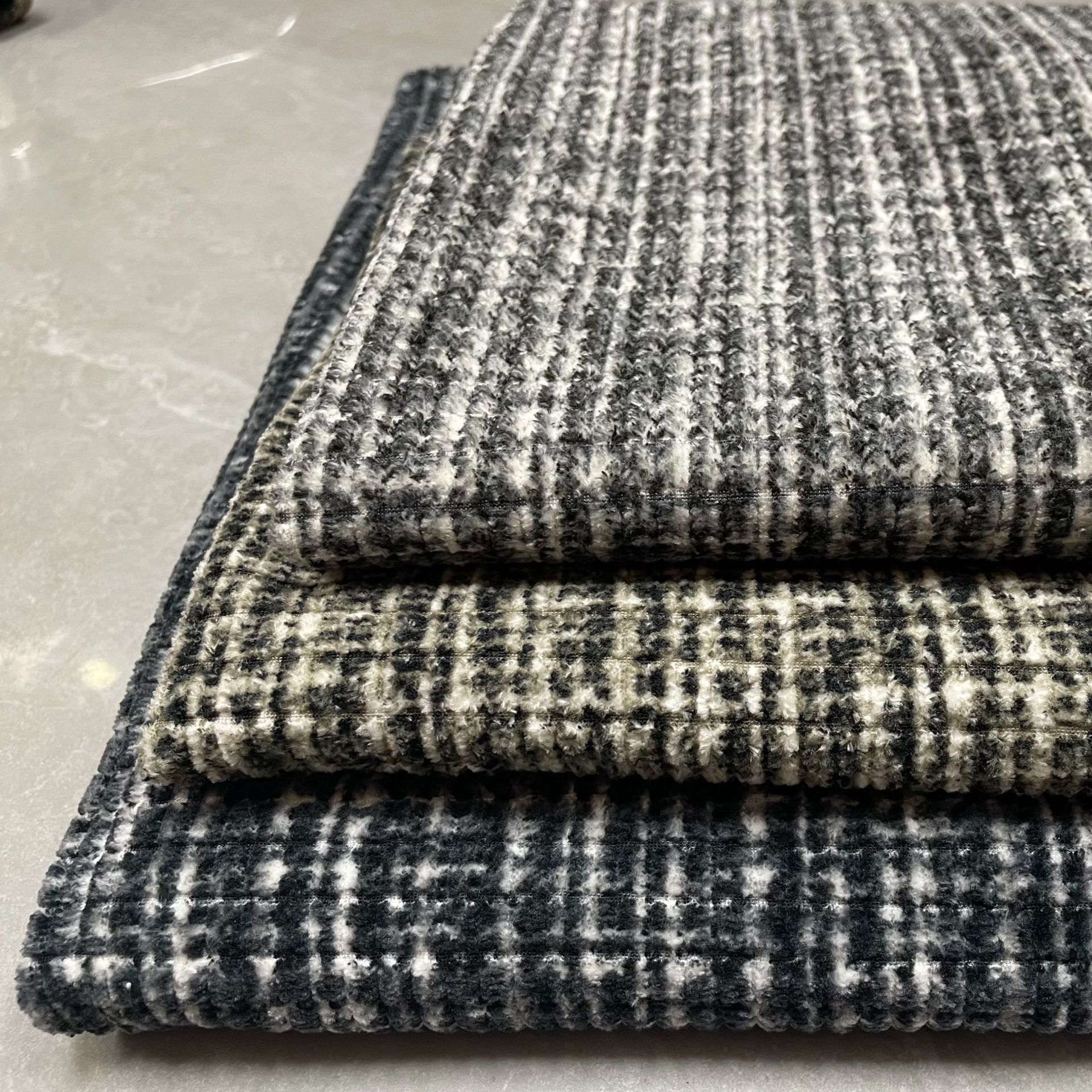 高品质玉米粒灯芯绒印花弹力格子小香风服装面料家纺箱包面料批发