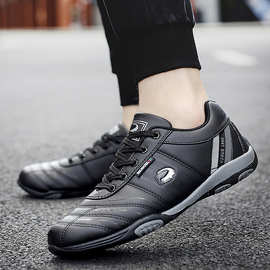 夏季休闲运动男鞋时尚轻便透气高尔夫球鞋小白鞋大码橡胶底软皮面