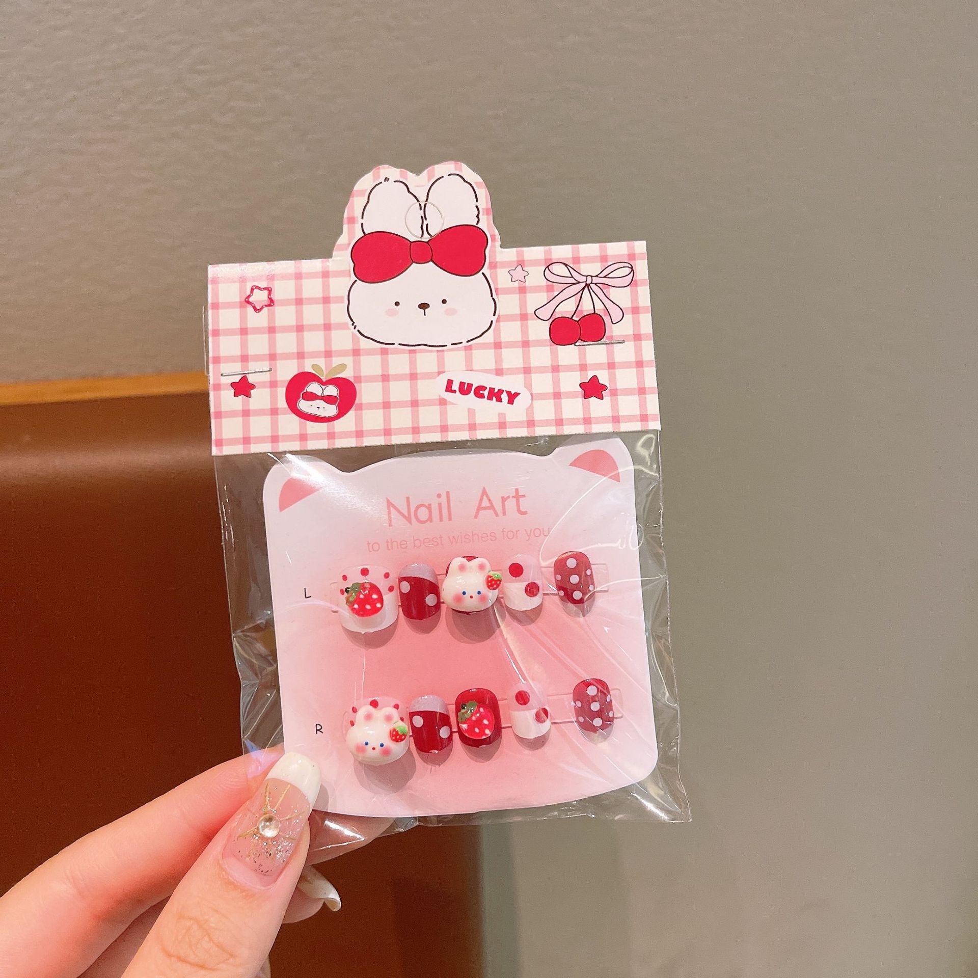 Uñas postizas removibles para niñas, en caja, con diseños de dibujos animados, pegatinas de uñas exquisitas, piezas de uñas.