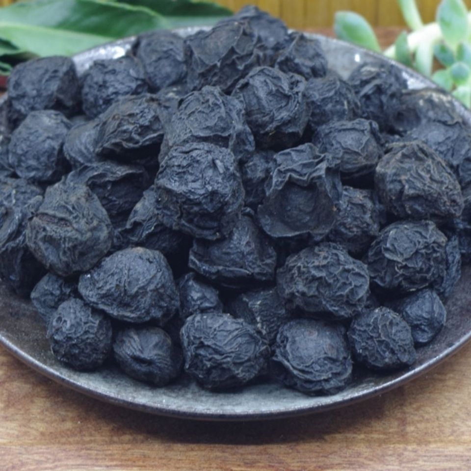 Dried Smoked Plum Wu Mei 150g Pitted Dried Chinese Plum for Herbal Tea and Culinary Use quality and texture