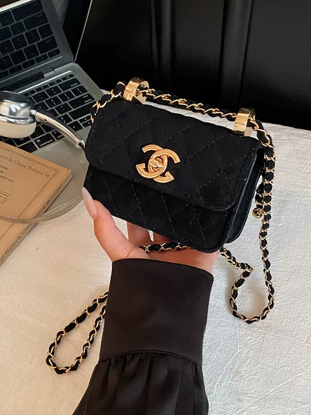 Light Luxury Quilted Women's Bag 2025 New Mini Armpit Bag Chain Fashion Shoulder Crossbody Bag Handbag Small Square Bag