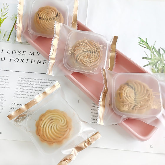 New Mid-Autumn Moon Cake Packaging Bag Mung Bean Cake Machine-sealed Bag Cantonese Ice Skin Flow Heart Moon Cake Egg Yolk Crisp Bag