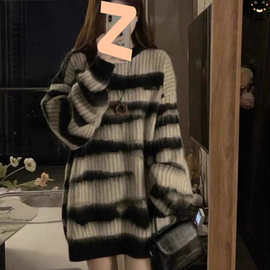 日系复古斑马纹针织毛衣女加厚冬季外搭宽松慵懒风设计感套头上衣