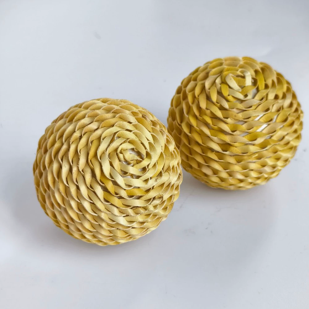 Настроить | Шарик-цепочка на ладони, 6 см, натуральный растительный материал, шарик ручной работы, универсальная игрушка для кошек и собак, устойчивый к царапинам шарик